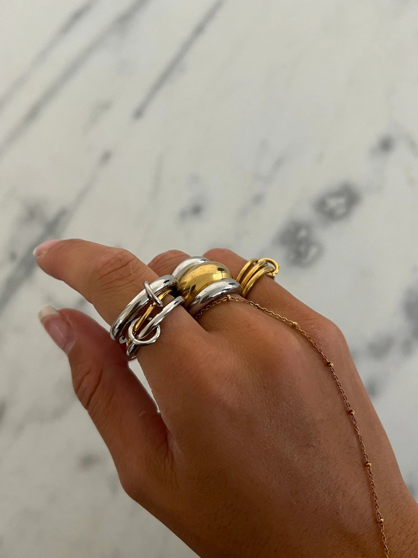 The Ava Knot Ring