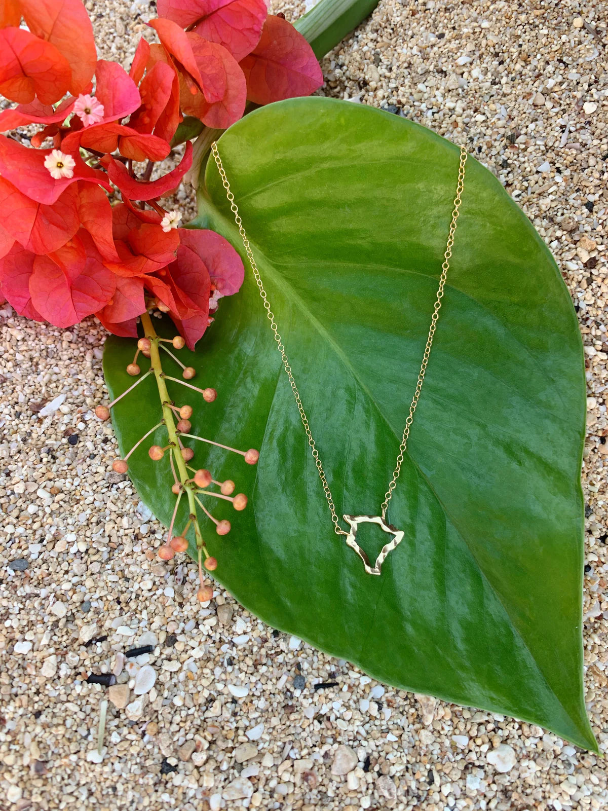 Silhouette Hawaiian Island Necklace