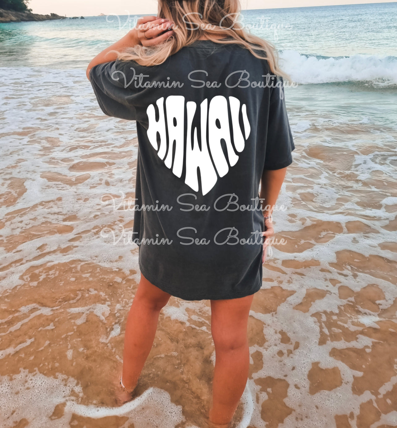 Hawaii Heart Charcoal / White Tee