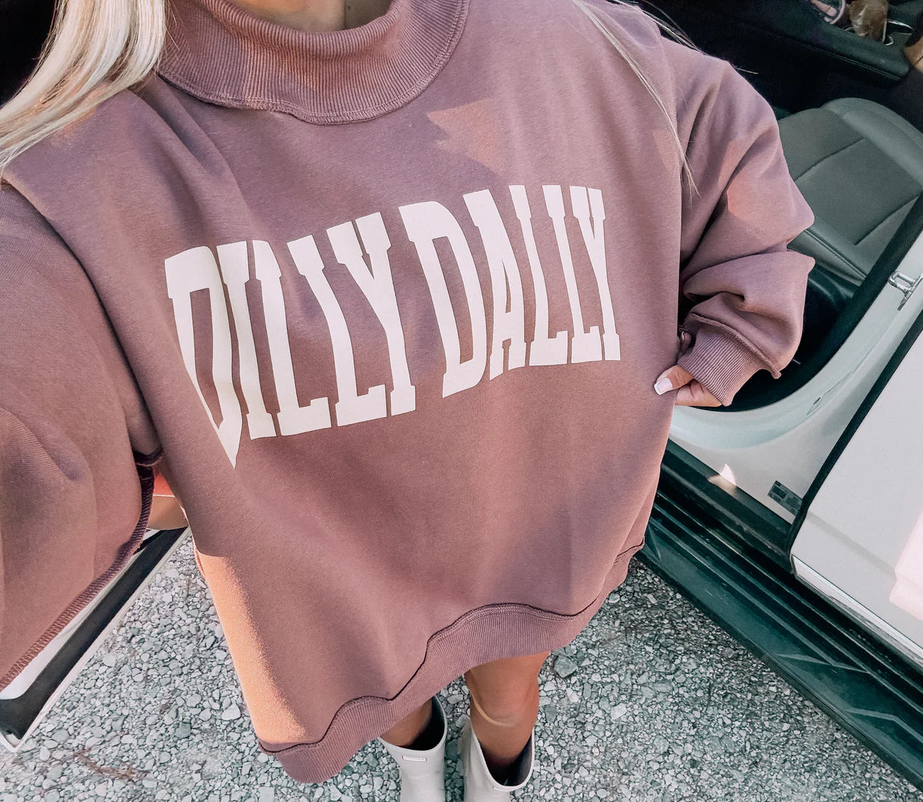 Dillydally Mocha Mockneck Sweatshirt