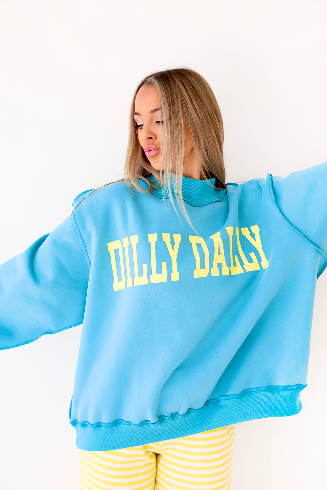 Dillydally Tide Pool Mockneck Sweatshirt