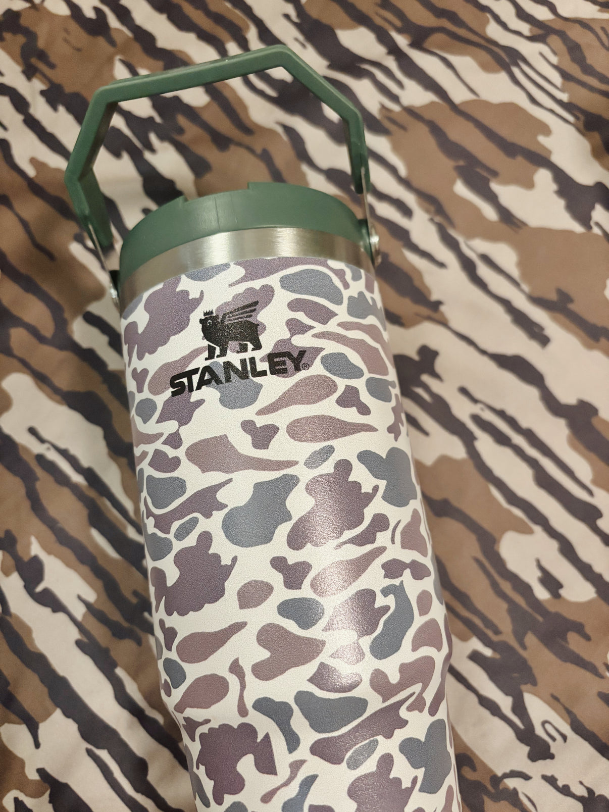 30oz Light Duck Camo Flip Straw Tumbler