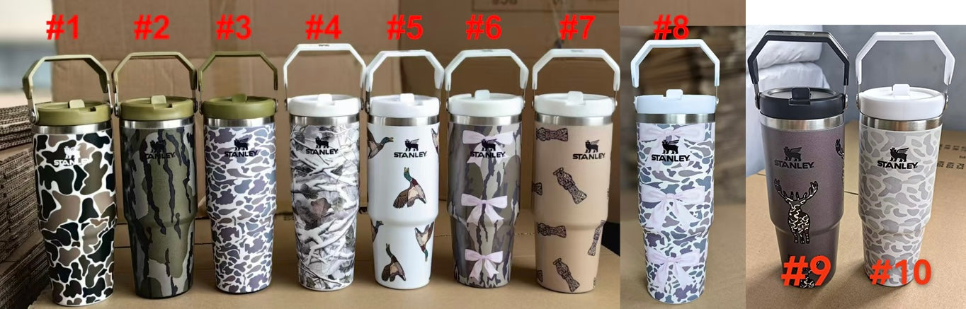 30oz Camo Queen Bows Flip Straw Tumbler