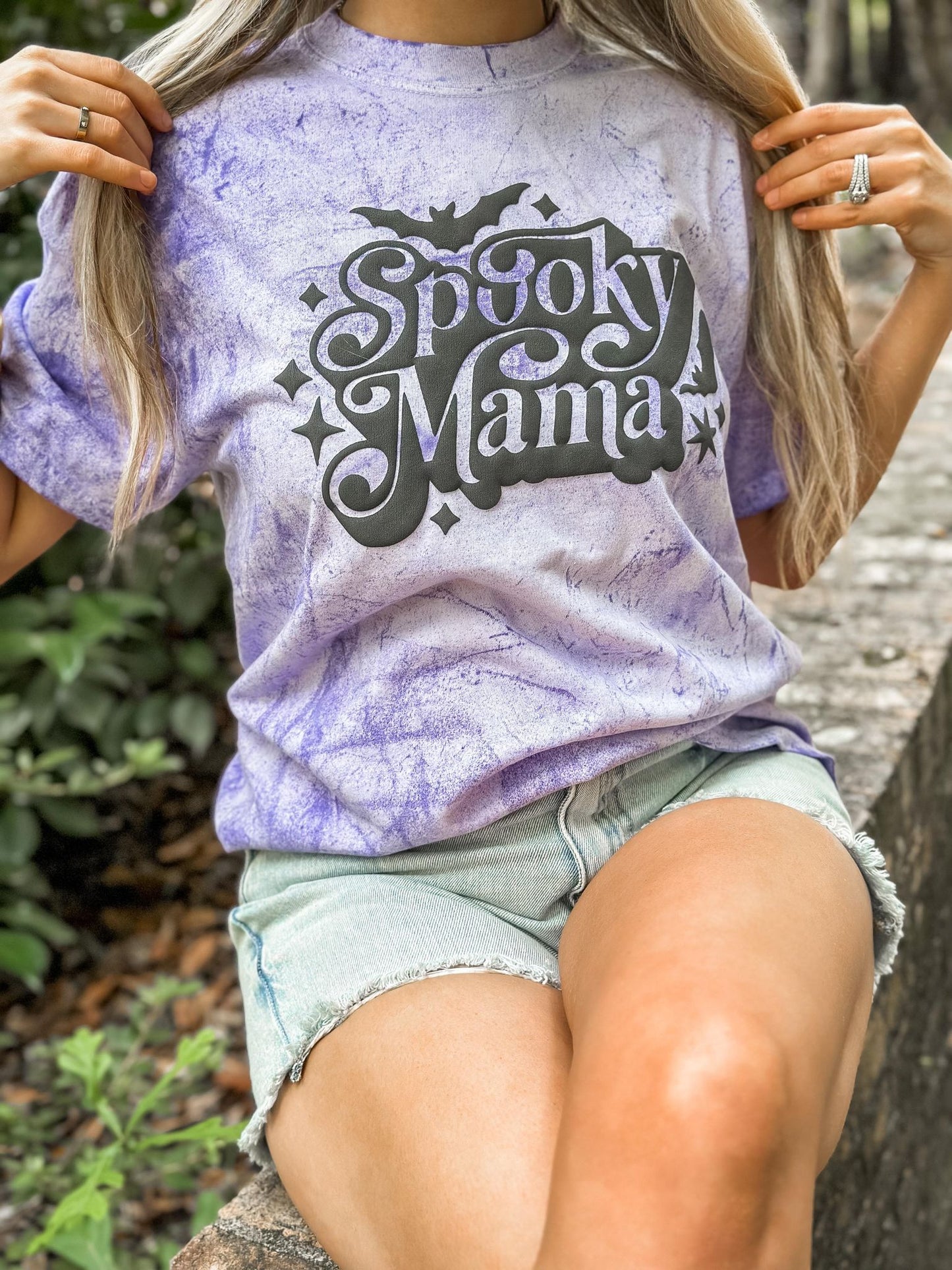Spooky Mama Sparkle Bats Puff Mineral Wash Tee