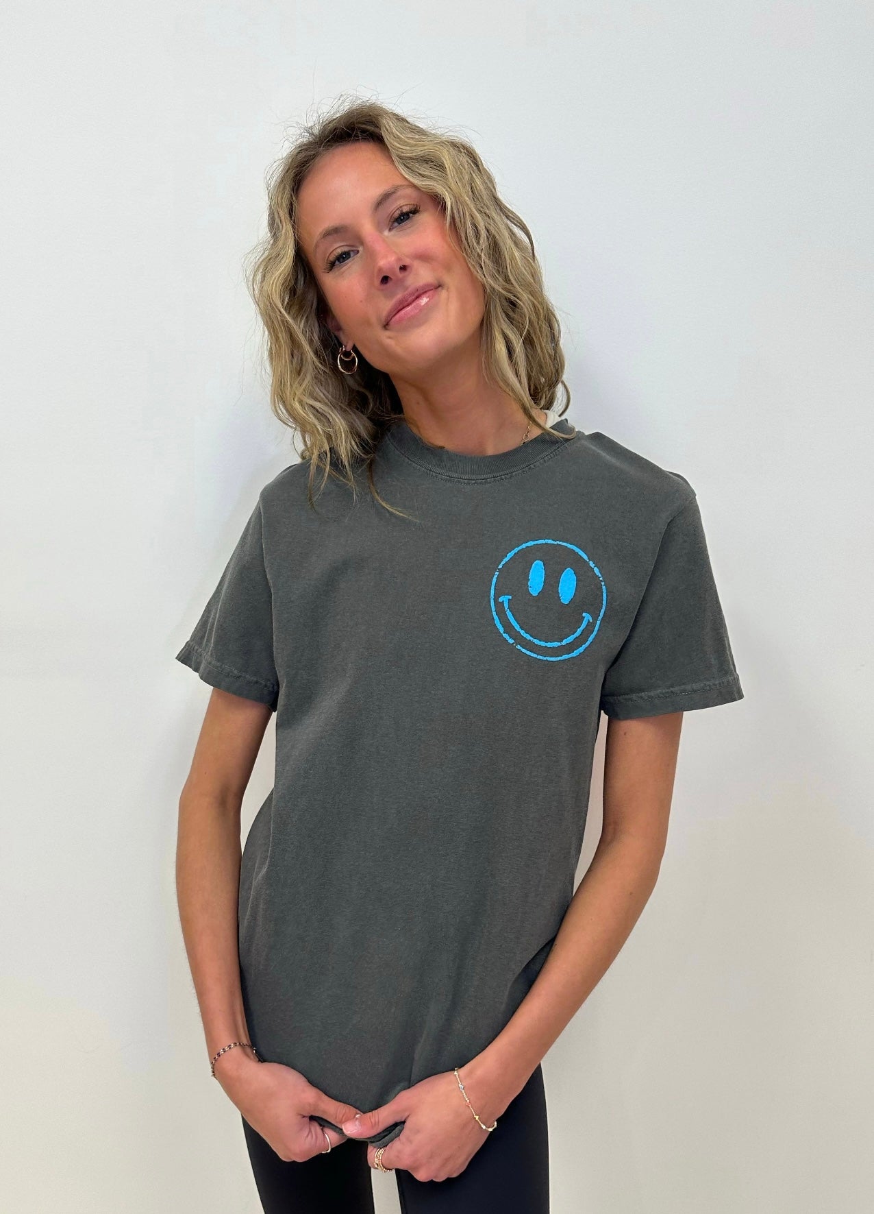 LAKE BUM SMILEY TEE (Charcoal)