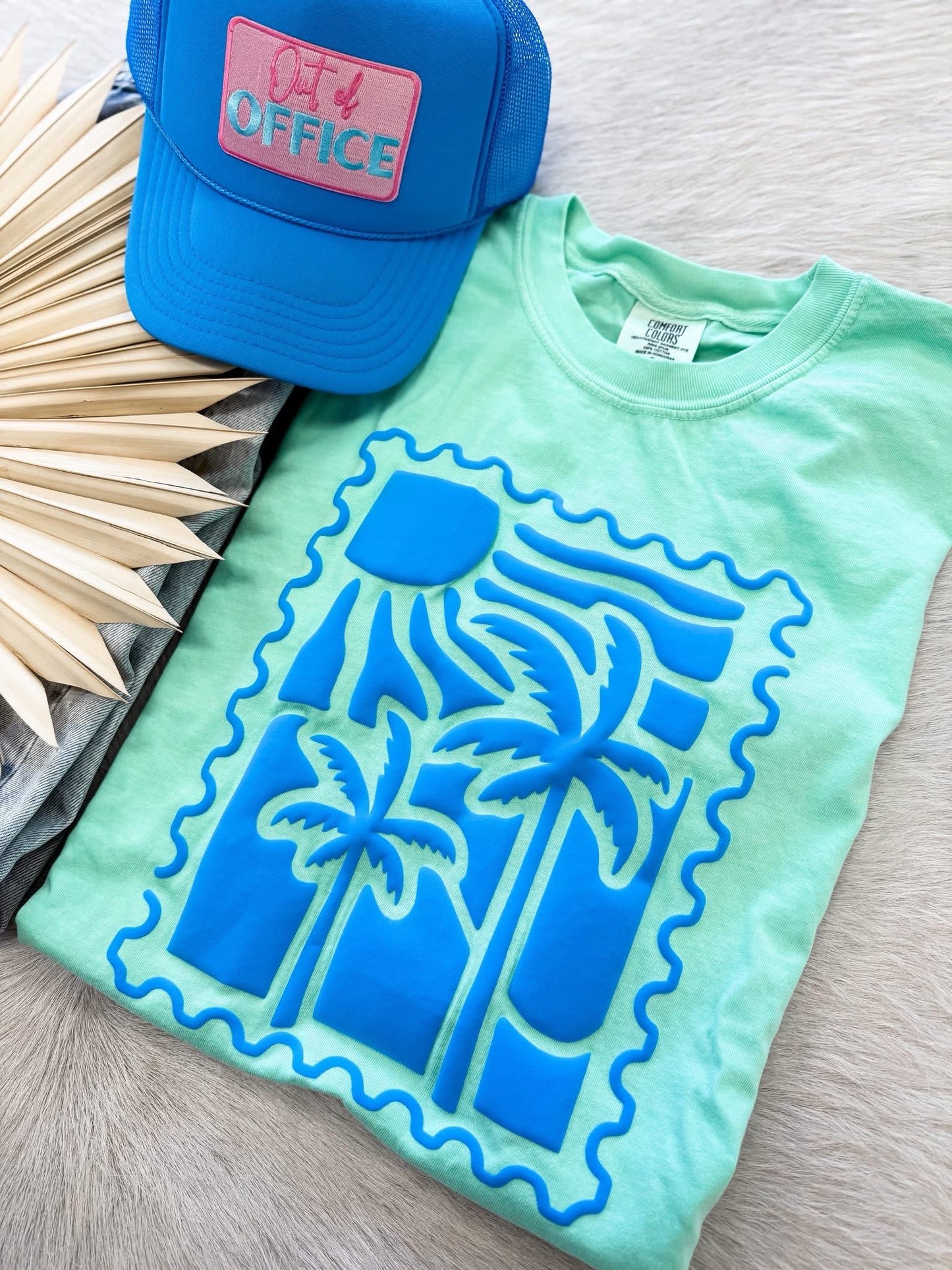 Vacay Postcard Puff Tees