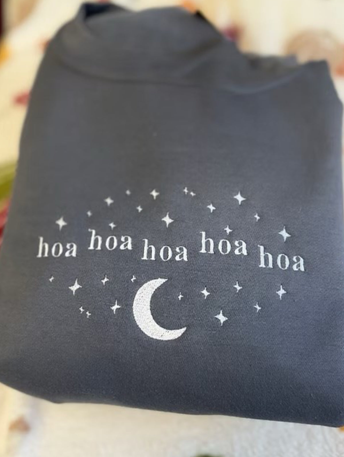 Hoa Hoa Hoa Hoa Hoa Embroidered Crewneck