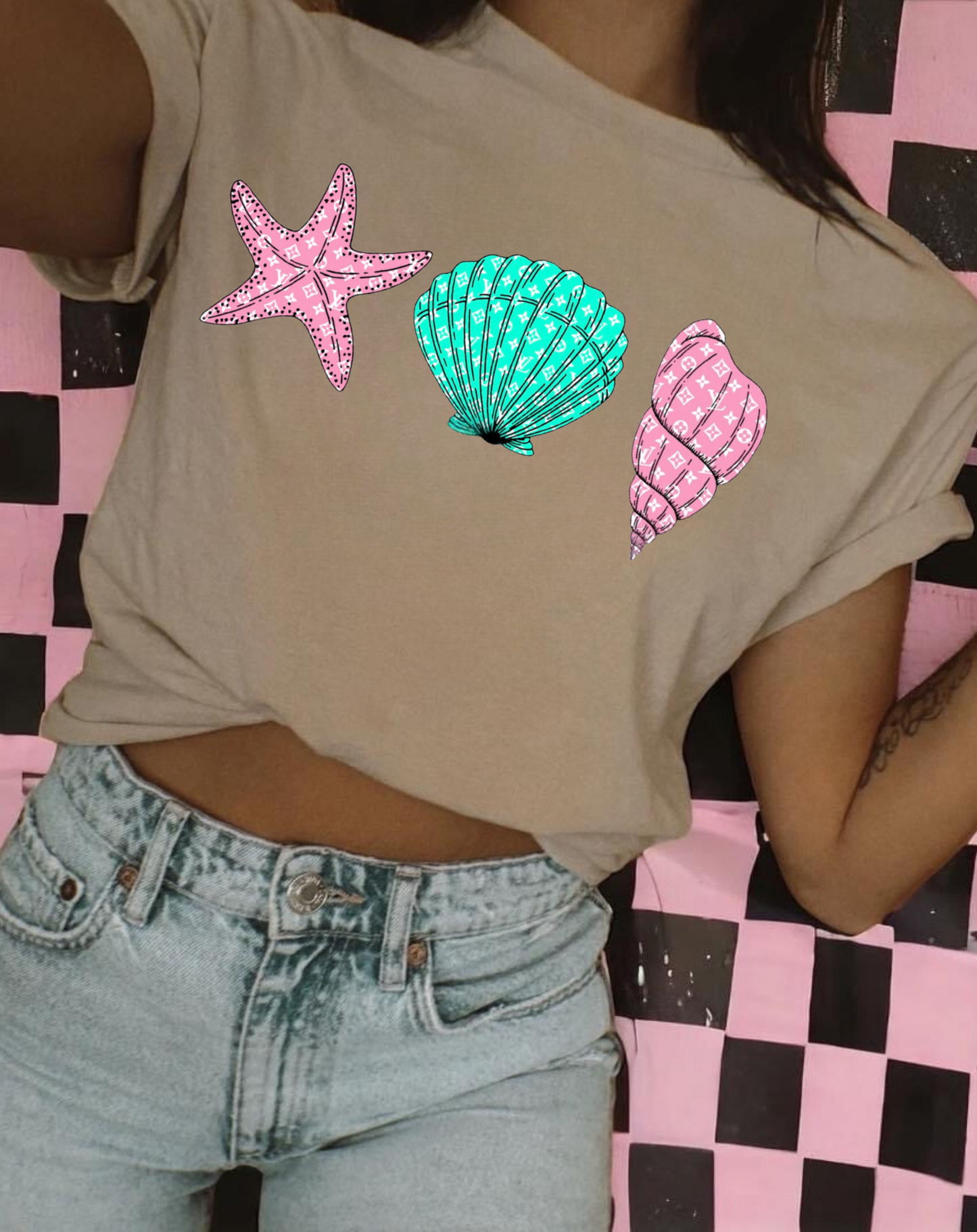 Boujee Seashells Tee/Sweatshirt