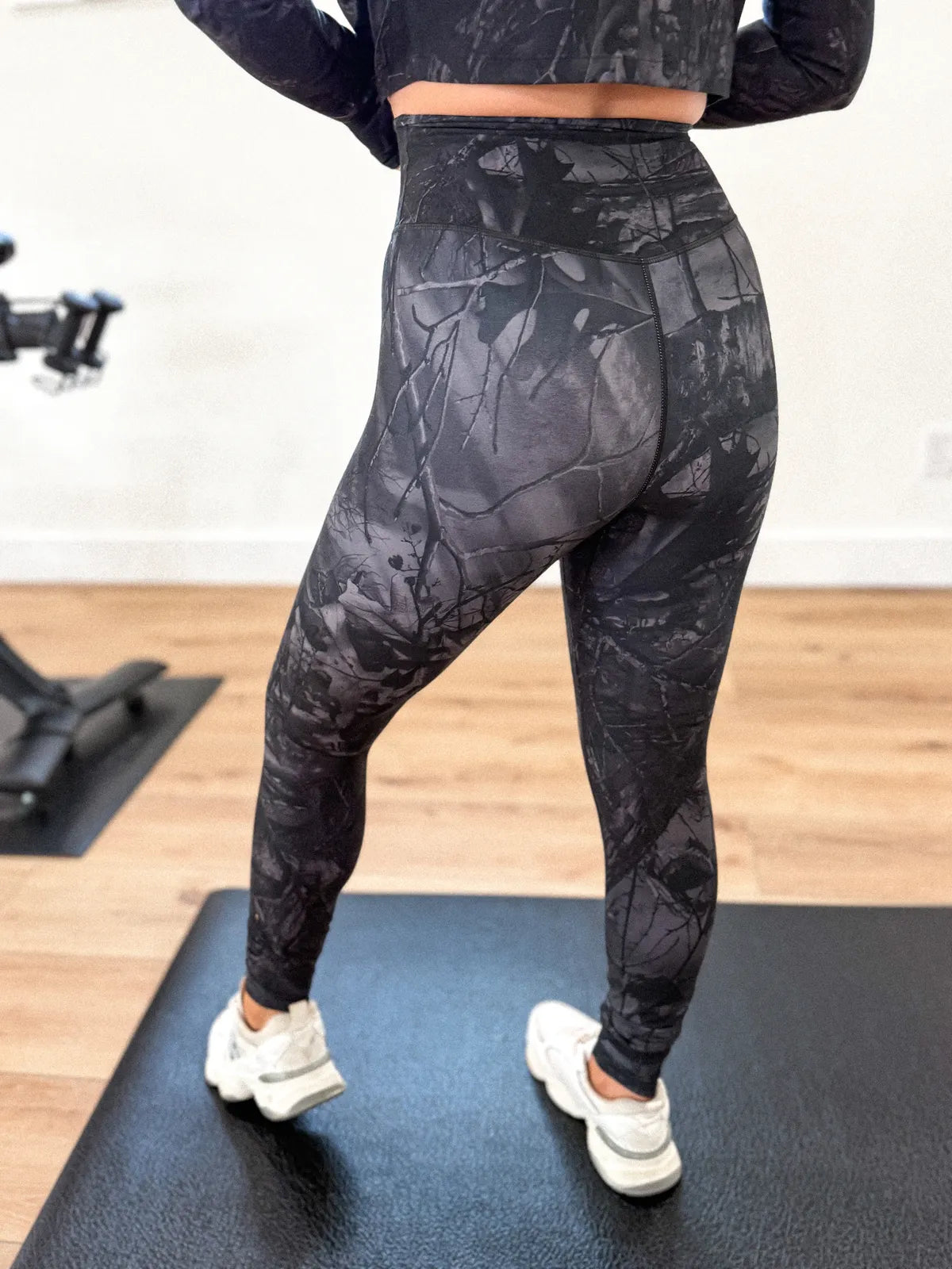 Preorder Carbon Camo Leggings
