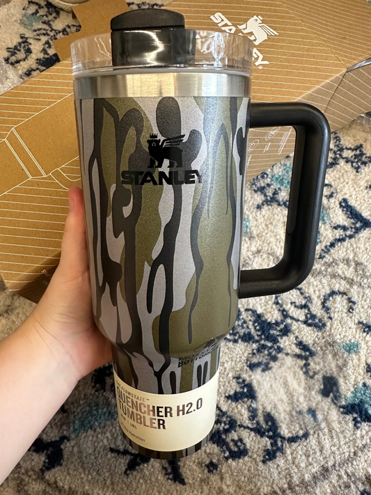 40oz Camo Queen Tumbler