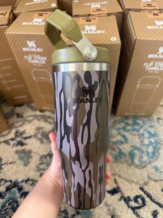 30oz Camo Queen Flip Straw Tumbler