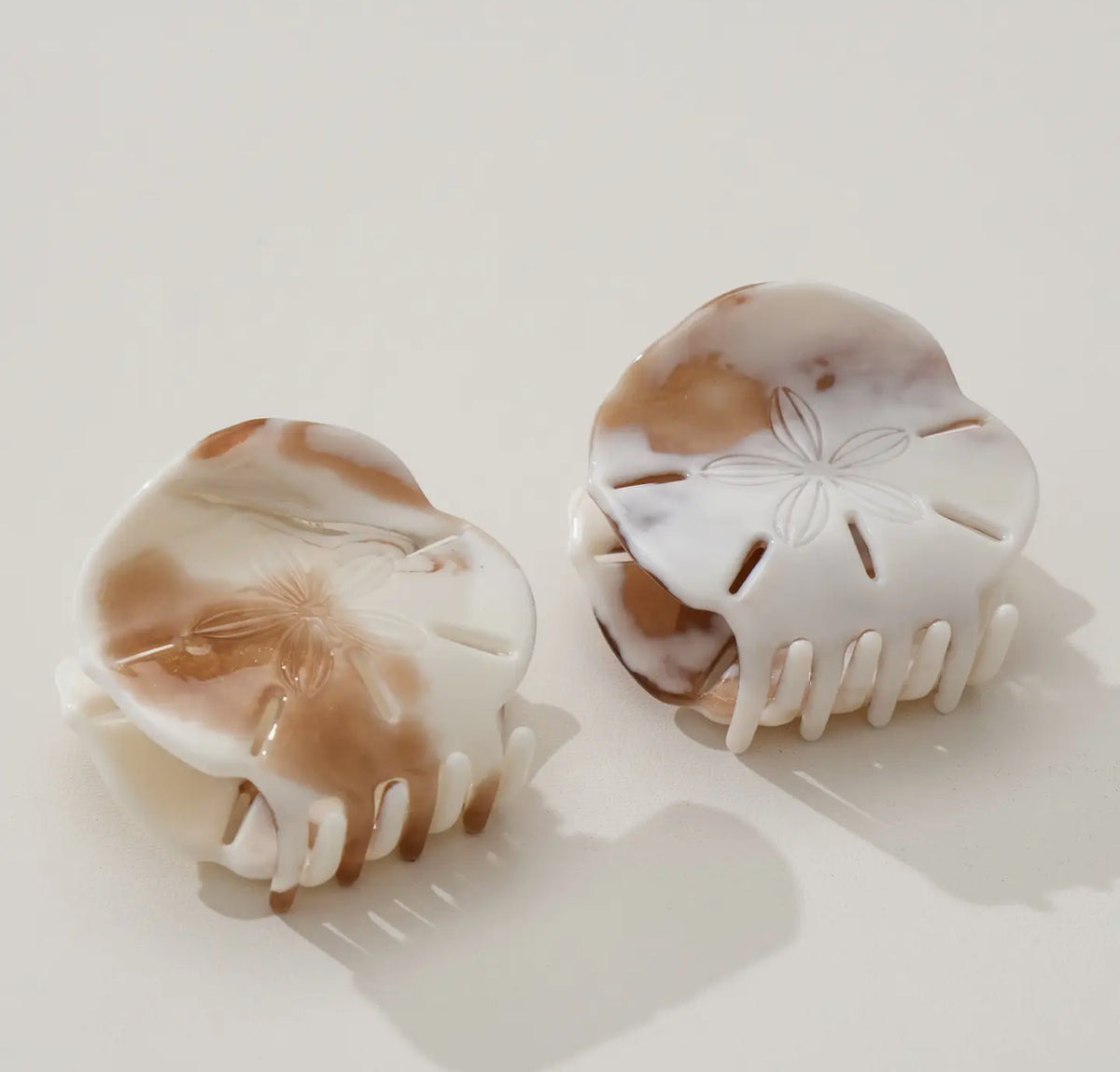 Calacatta Sand Dollar Claw Clip