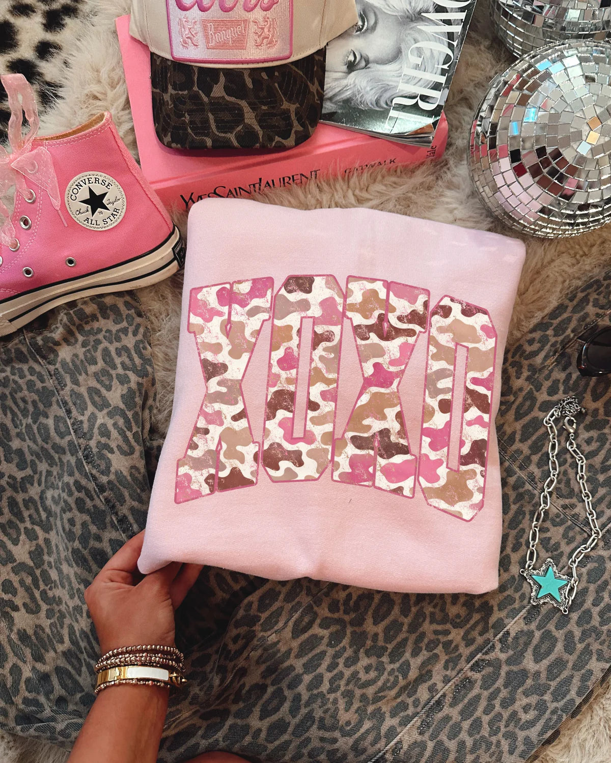 Pink Duck Camo XOXO Distressed Tee/Sweatshirt