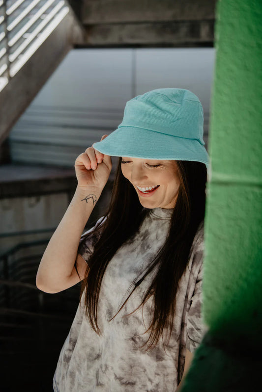AQUA CORDUROY BUCKET HAT