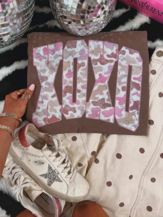 Pink Duck Camo XOXO Distressed Tee/Sweatshirt