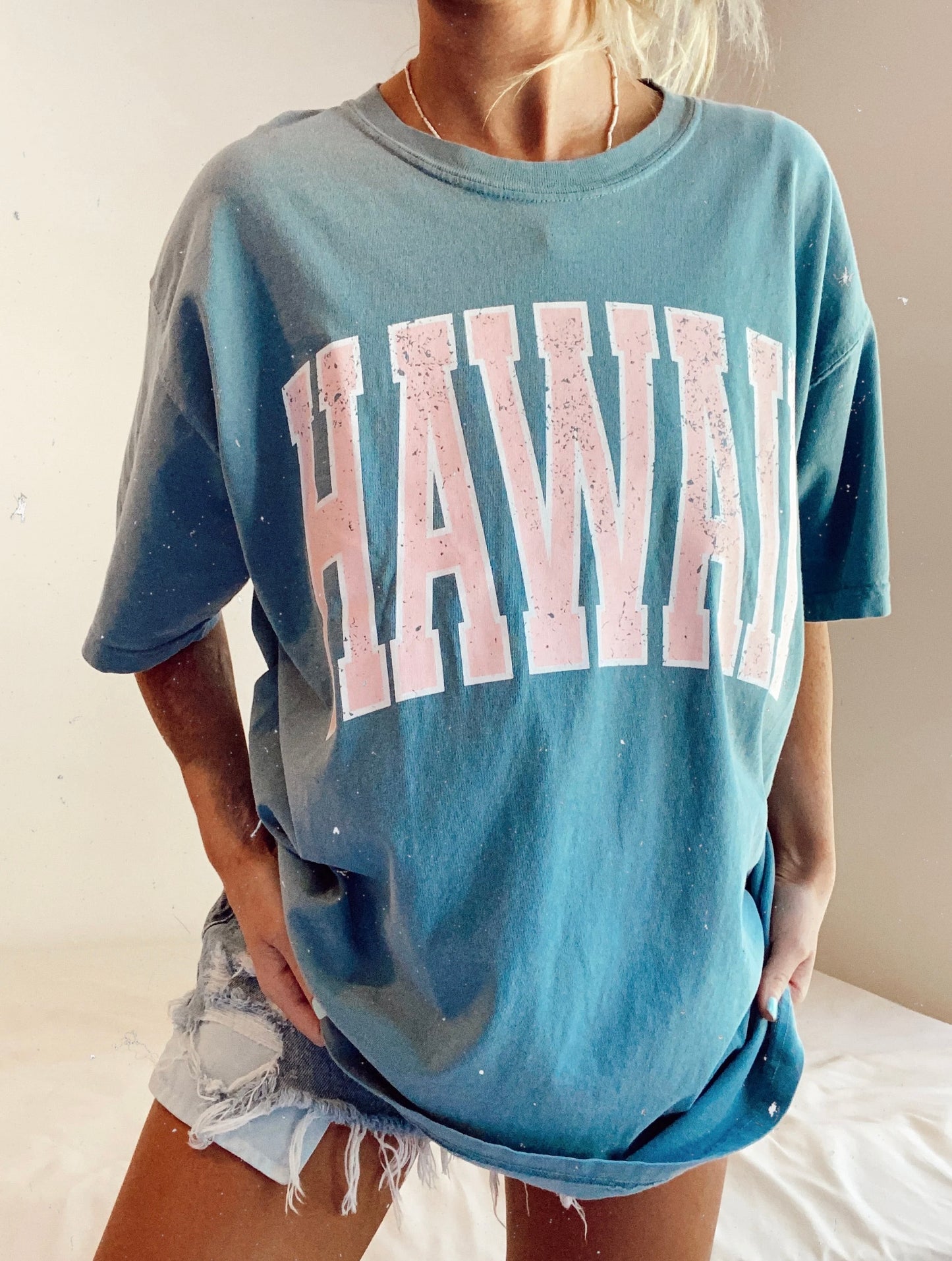 Hawaii Distressed Tee